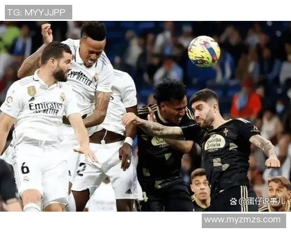 西甲激战：那不勒斯大胜AC米兰帽子戏法引发争议判罚热议