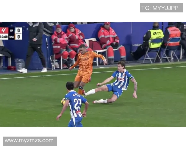 国王杯精彩对决切尔西与皇马战平绝杀瞬间引发全场狂欢战术解析